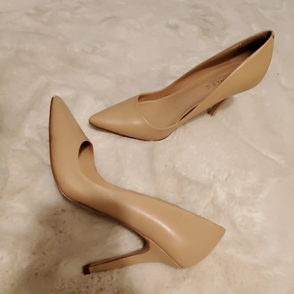 Nude heels!